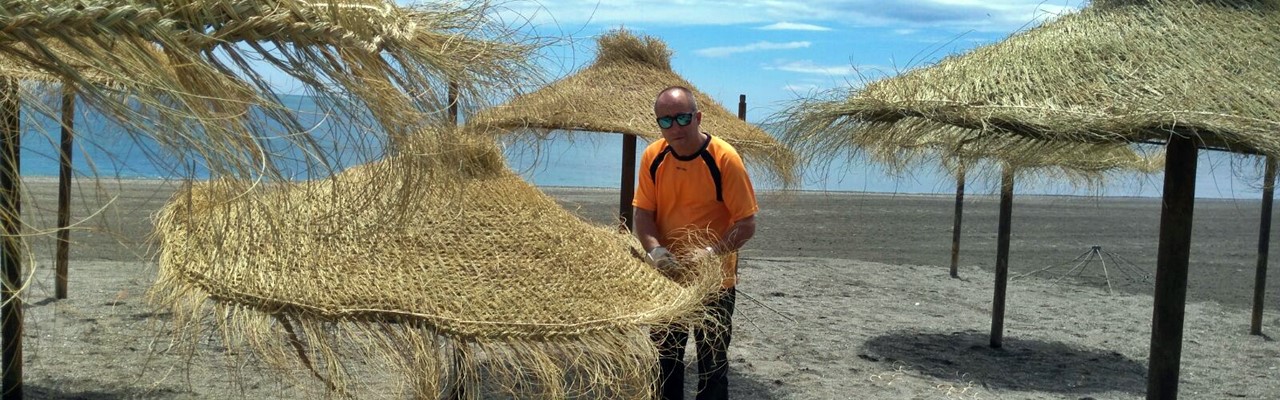 Sombrillas_esparto_nacional_cosidas_a_mano-1